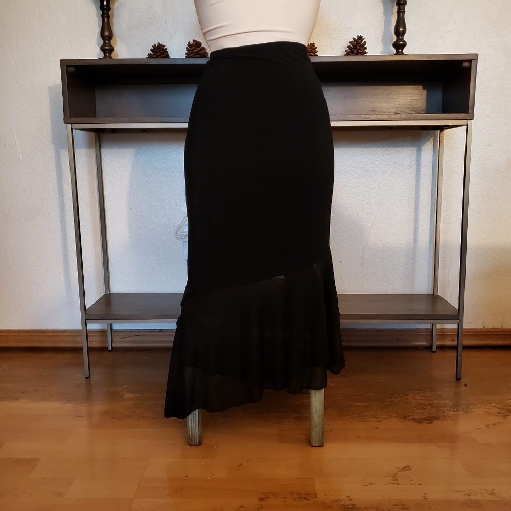 Shadow skirt